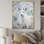 Chèvre blanche en hiver, tranquillité - art mural animal de chèvre