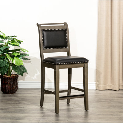 Tabouret de comptoir de 24 po gris rustique, siège en cuir noir, attrait, rembourrage confortable, base charmante, repose-pieds, fabrication
