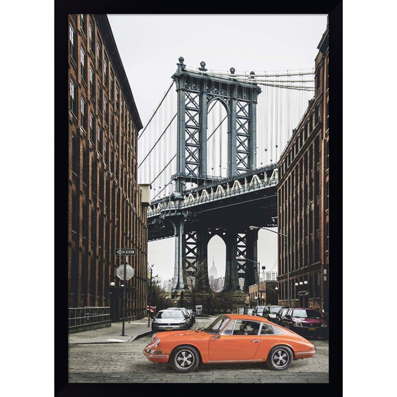 «By The Manhattan Bridge» par Gasoline Images, art mural encadré