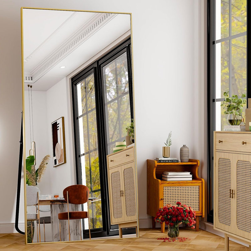 Miroir pleine longueur GLSland de 71 po, miroir rectangulaire doré avec cadre en aluminium mince, suspendu ou incliné pour la chambre à coucher et la toilette.