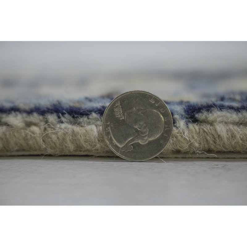 Tapis carré en laine noué à la main crème et bleu de conception unique 6 pi 3 po