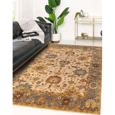 Tapis ivoire Jules Serapi 7 pi 10 po x 9 pi 10 po