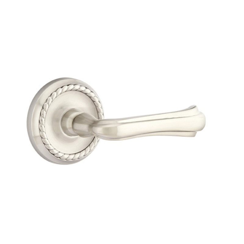 Wembley Flat Privacy (Bed & Bath) Door Lever with Round Rosette, Right, Satin Nickel