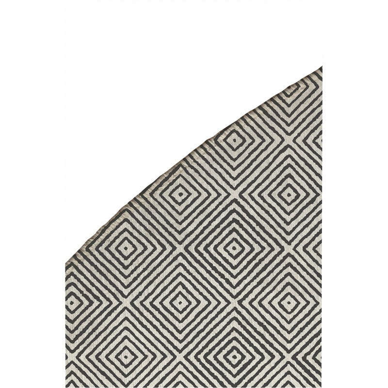 Ikat Spray Non-Slip Outdoor Rug, Round 5'