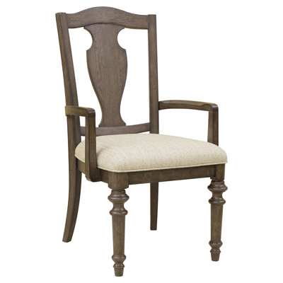 Ensemble de deux fauteuils à dossier en bois avec accoudoirs