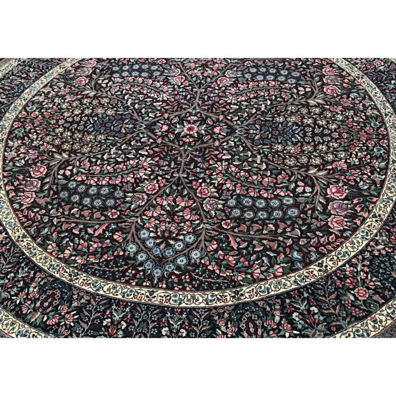 Wool Oriental Area Rug in Wine/Navy