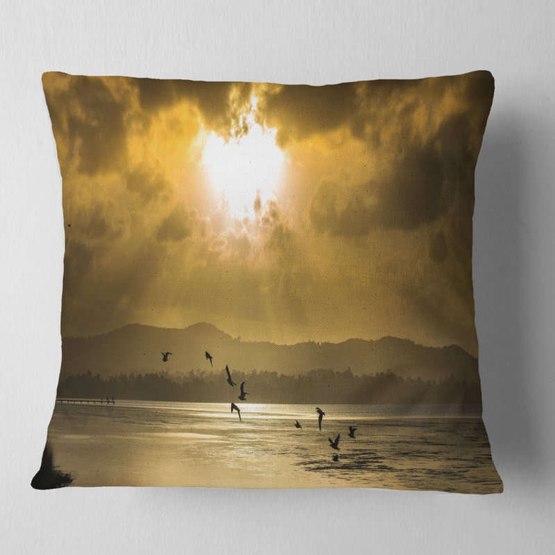 Coussin de mer scintillant soleil entre les gros nuages, 18 po x 18 po, Coussin décoratif