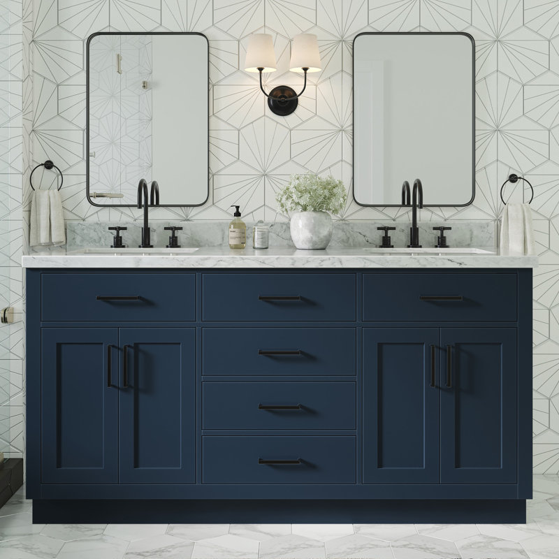 Meuble-lavabo double en bois massif de 66 po avec plateau en marbre de Carrare de 1,5 po Thornaby, Forme rectangulaire
