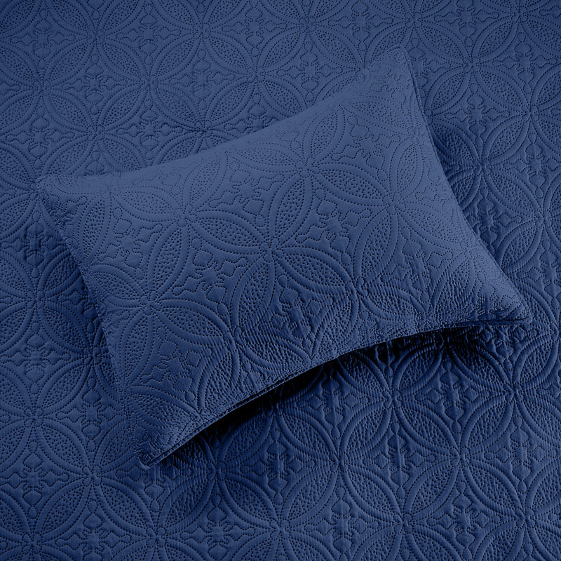 Modern & Contemporary Polyester Machine Tufted Geometric Shapes Quilt, King Quilt +2 Standard Shams, Blue Geometric Shapes