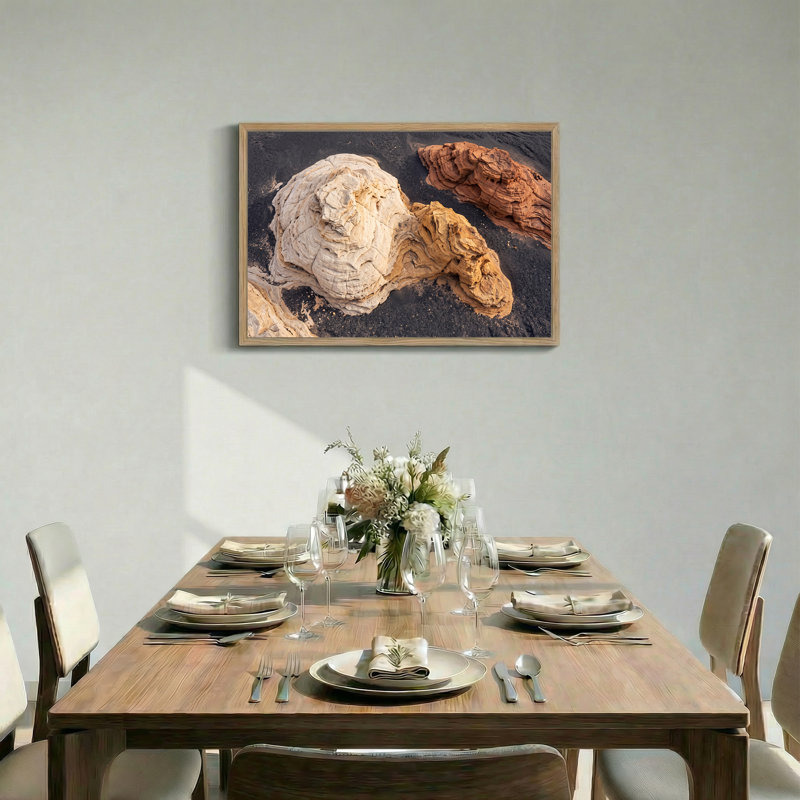«Layered Cream and Orange Rock Formations», art mural sur toile sable foncé, 32"H x 48"W