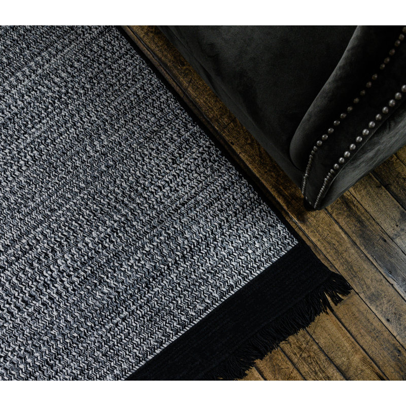 Tapis noir tressé Gartner, Rectangle 1 pi 8 po x 2 pi 6 po