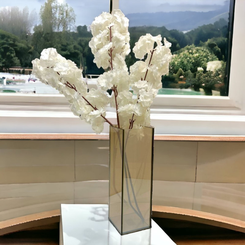Vase de table en verre, H 12 po x l 4 po x P 4 po