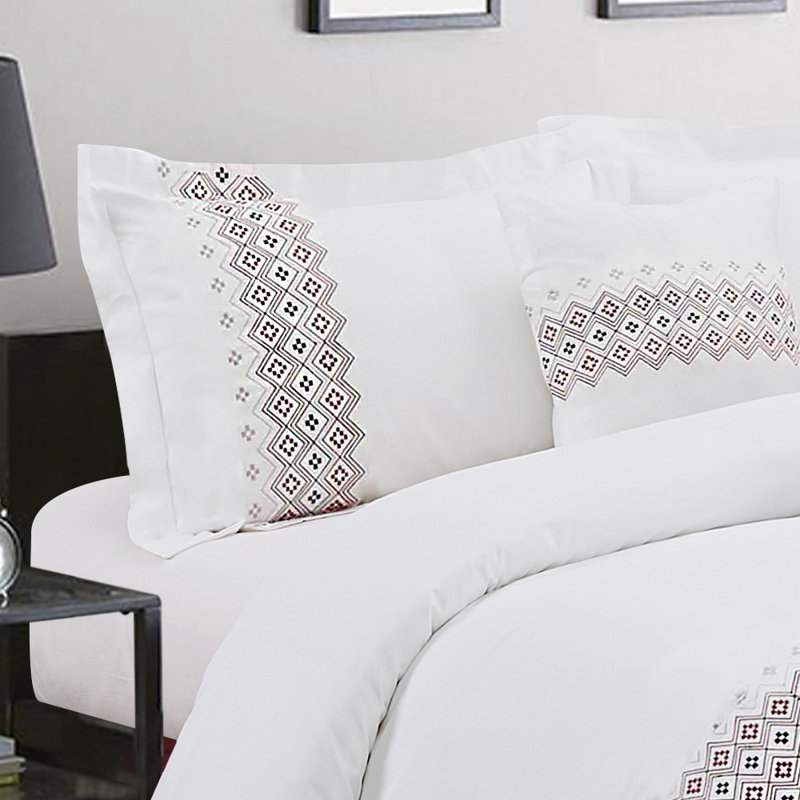 Aida Cotton Geometric Shapes Comforter, Queen, Red