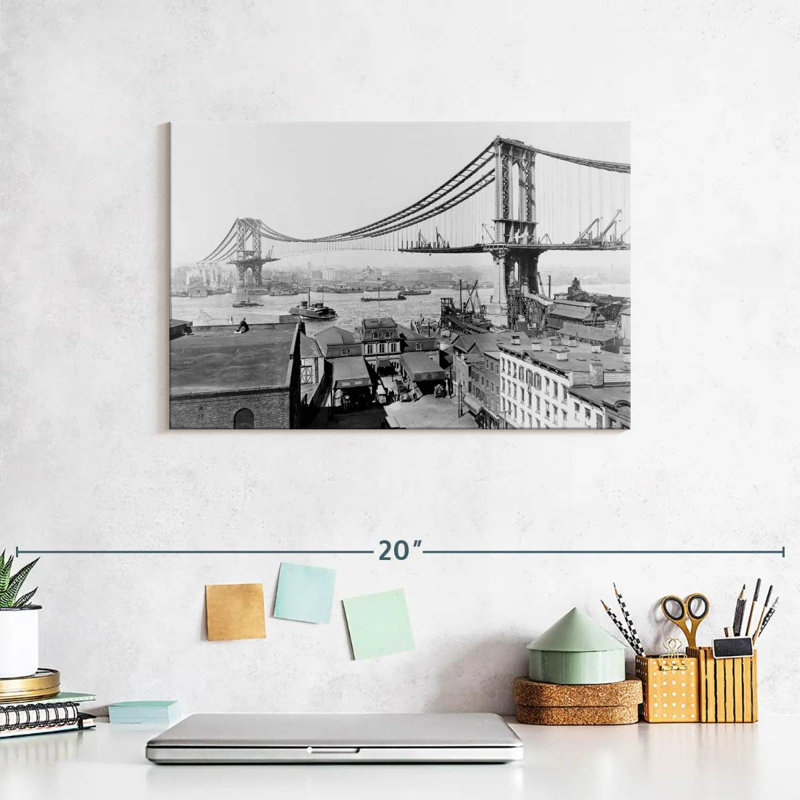 Construction du pont Lilie Manhattan, H 8 po x l 12 po