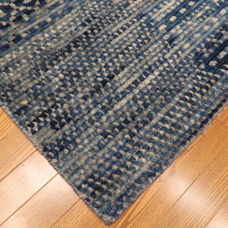 Mystique Hand Knotted Wool Area Rug, Rectangle 4' x 6'