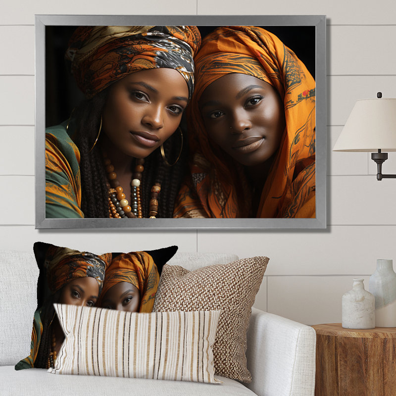 World Cultures Sœurs II sur toile, H 34 po x l 44 po x P 1,5 po, Cadre photo argenté