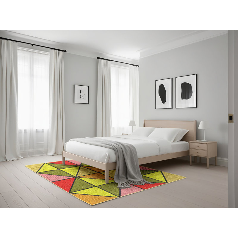 Tapis vert/jaune/rouge à motifs, Rectangle 5 pi x 7 pi