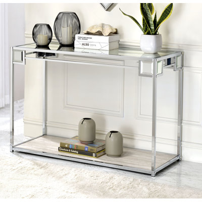Console Hilde
