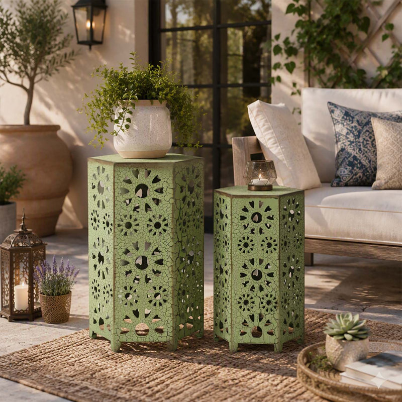 Ensemble de 2 élégantes tables d'appoint d'extérieur, à motif soleil, pour la décoration de terrasse et de jardin.