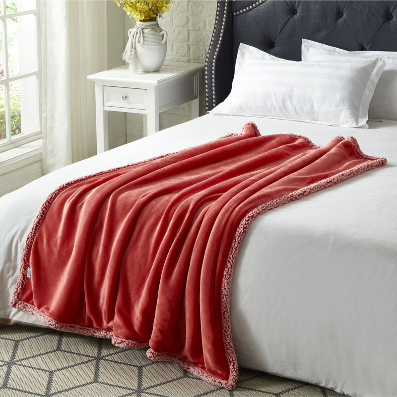 Zakary Flannel Throw Reverse Heathered Sherpa 50" x 60", Fuchsia