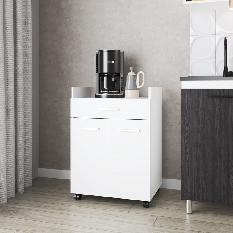 Chariot de cuisine en blanc avec deux portes et un tiroir, esthétique intemporelle pour la décoration, roulettes de base, matériau en panneau de particules, hauteur de 32,87 po, largeur de 18,08 po, profondeur de 23,98 po