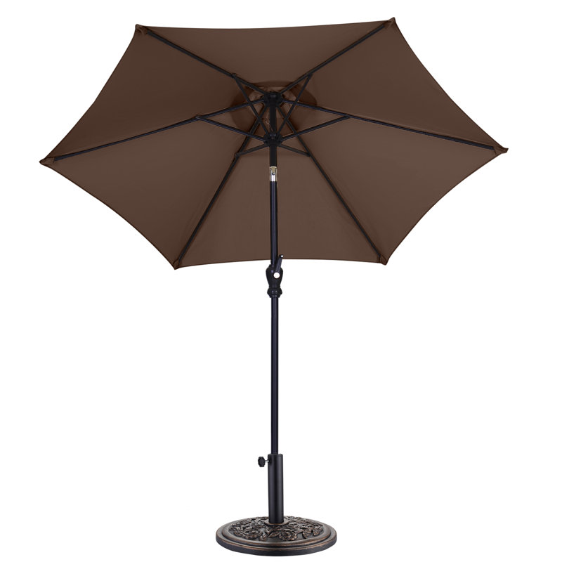Parasol de patio 7,5 pi avec base, Tanné