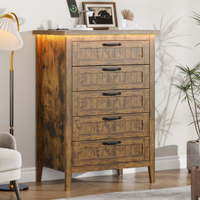 Commode à tiroirs Farmhouse avec station de charge et lumières DEL, commode de chambre mince en bois