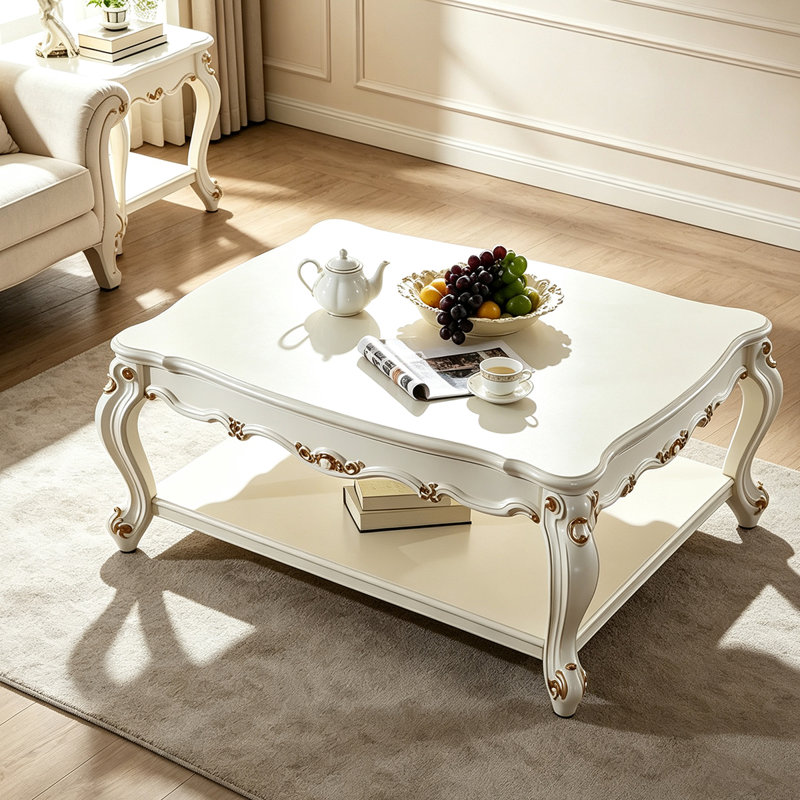 Table basse rectangulaire antique de style ancien, ornée de perles, structure en bois massif avec étagère de rangement et sculptures ornementales.