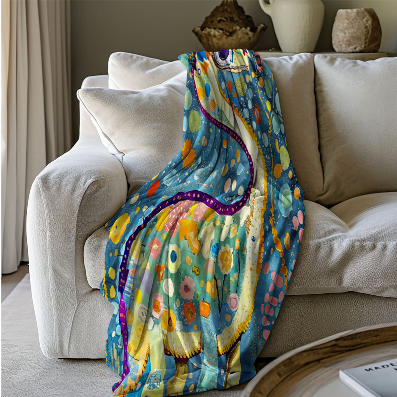 Throw Blanket, Lit simple