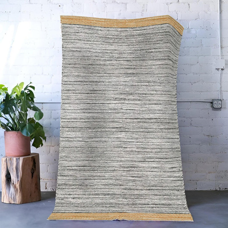 Tapis décoratif gris, Rectangle 3 pi 11,24 po x 5 pi 10,87 po