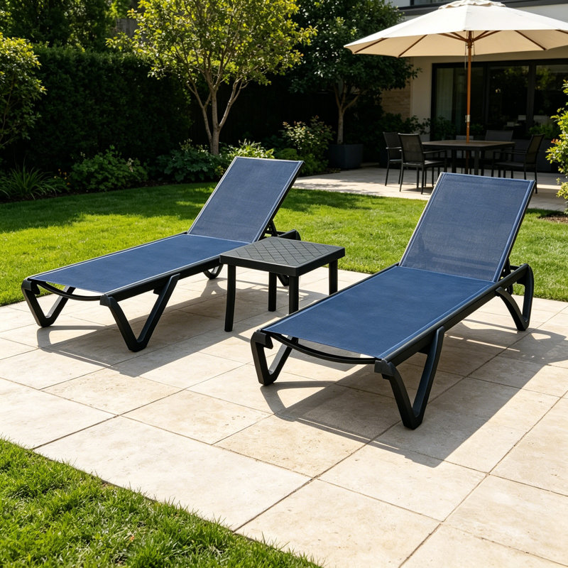 Ensemble 3 pièces de chaises longues en aluminium avec roulettes et table d'appoint Ixtzel , Marine