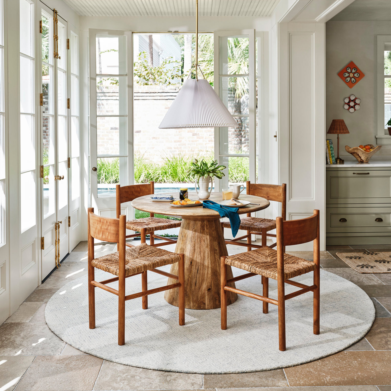 Britley Hand-Tufted Geometric Wool Rug, Round 10'