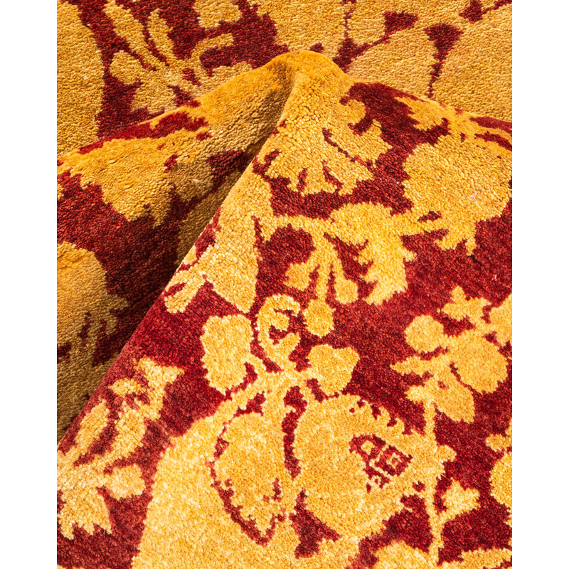 Classic One-of-a-Kind 2' 8" x 6' 1" Hand Knotted Area Rug