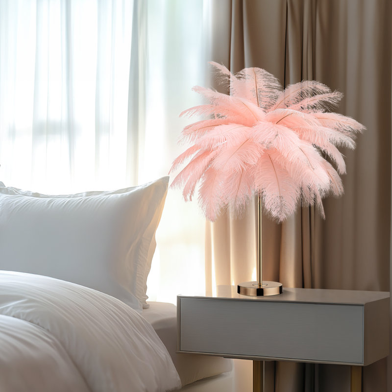 Allyson Metal Table Lamp, Pink