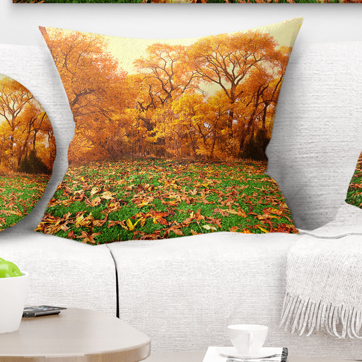 Paysage magnifique automne avec coussin en gazon, 18 po x 18 po, Coussin décoratif