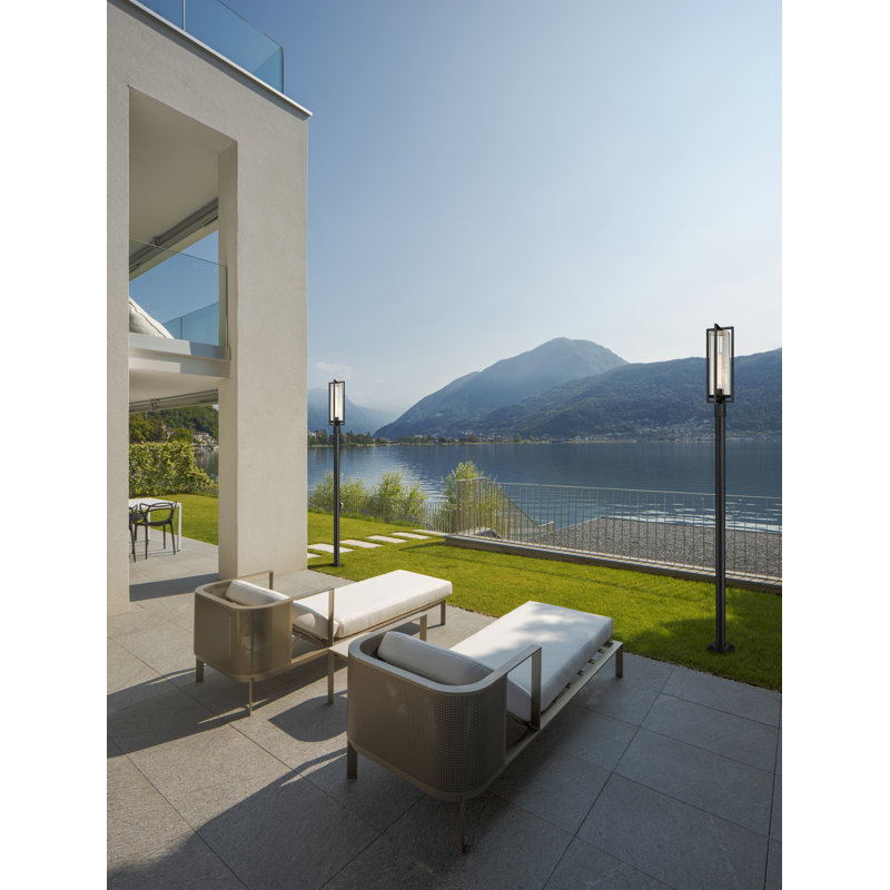 Aura 1 Light Outdoor Post Mounted Fixture in Black