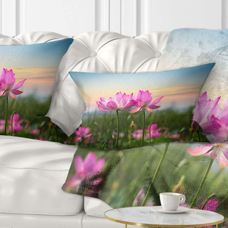 Coussin décoratif à motif floral en fleur de lotus fleurs au coucher de soleil, 12 po x 20 po, Coussin lombaire