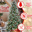 Arbre de Noël de 7 pi avec 2178 pointes, 75 baies rouges réalistes, pin naturel, branches pe + couvertes de neige, installation à charnières sans effort, support en métal pour la saison des fêtes avec une charmante forme naturelle