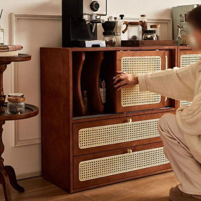 petite bibliothèque rétro de style italien