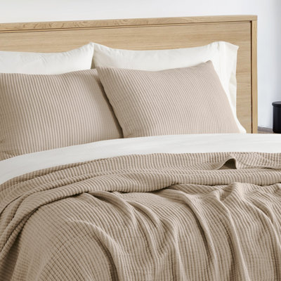 Ribbed Matelassé Cotton Coverlet Set