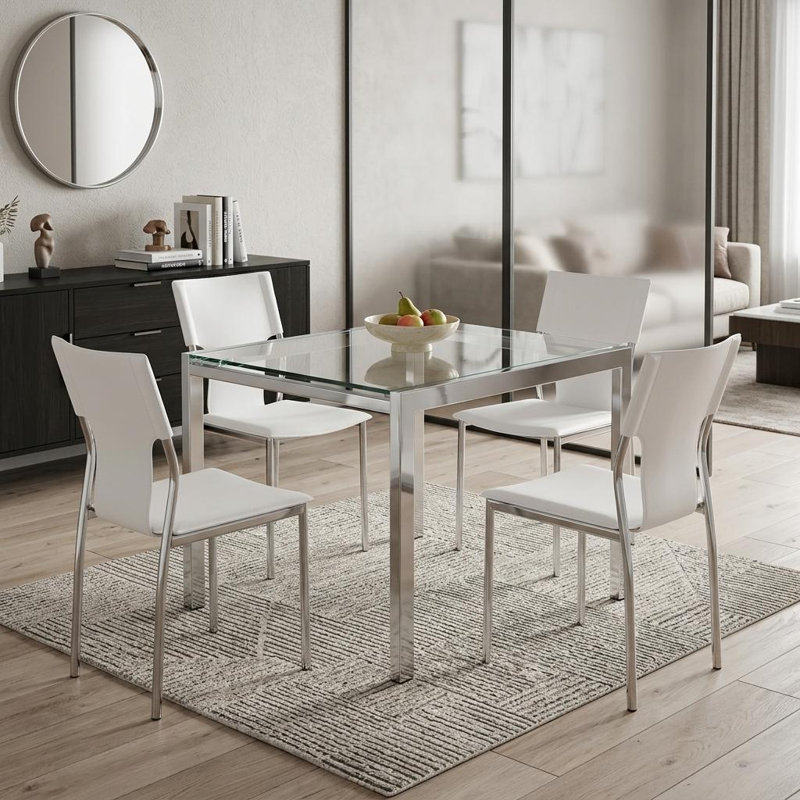Ensemble de quatre chaises d'appoint en métal et cuir blanc et argent