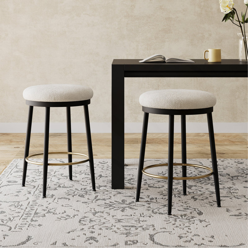 Ensemble de 2 tabourets de comptoir 24,75 po Modern, ensemble de 2 tabourets de comptoir blancs avec structure en fer, coussin éponge, repose-pieds, convient à la cuisine / chambre à coucher / salle à manger.