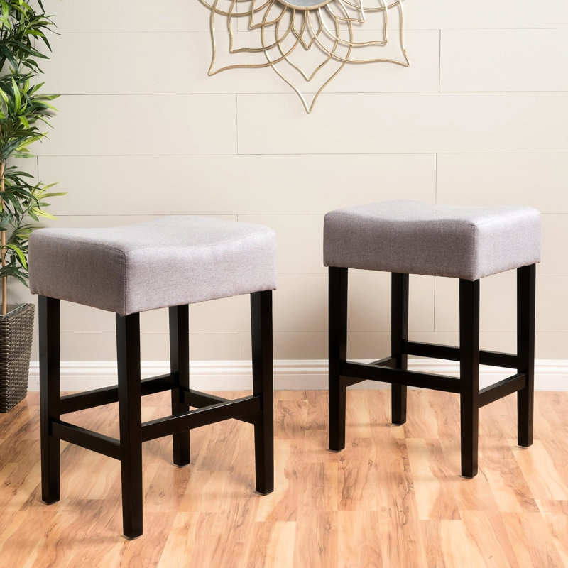 Tabouret de comptoir sans dossier Kd (2), gris. Assise confortable en tissu, structure en bois. Améliore la maison. Coussin lisse 15 po x l 18,13 po x H 25,75 po