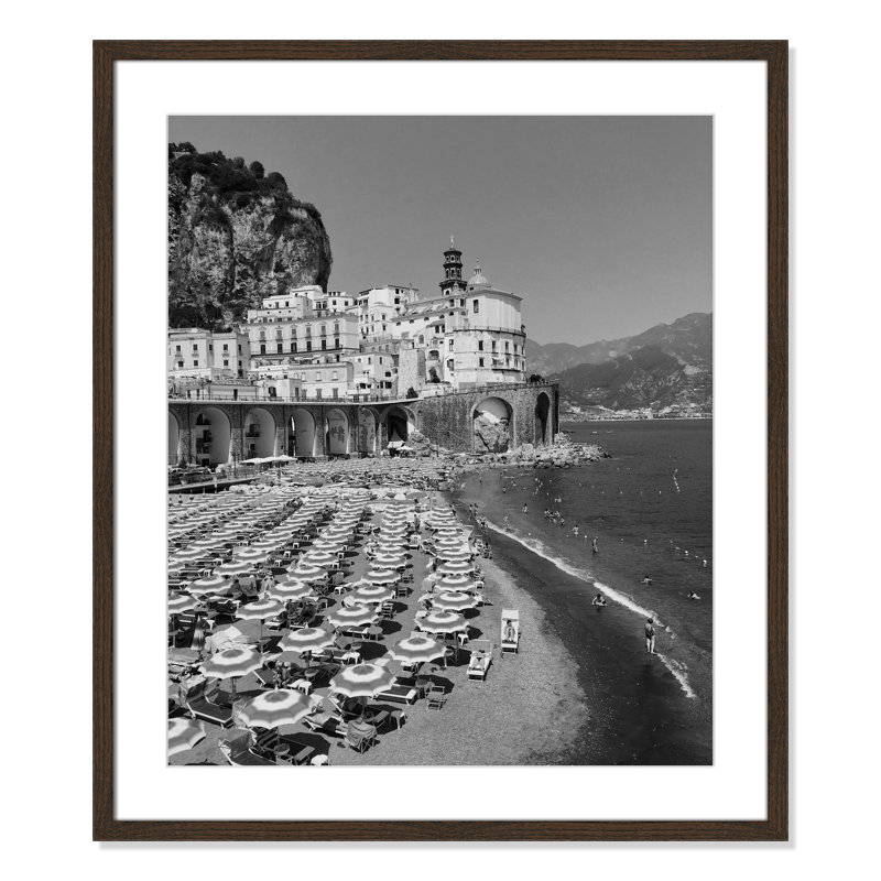 Shores Of Campania, Italy - Photographie de cadre photo, H 25,5 po x l 21,5 po x P 0,75 po, Noyer