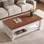 Table basse à plateau relevable rétro avec compartiment inférieur caché pour le rangement dans le salon-129385295