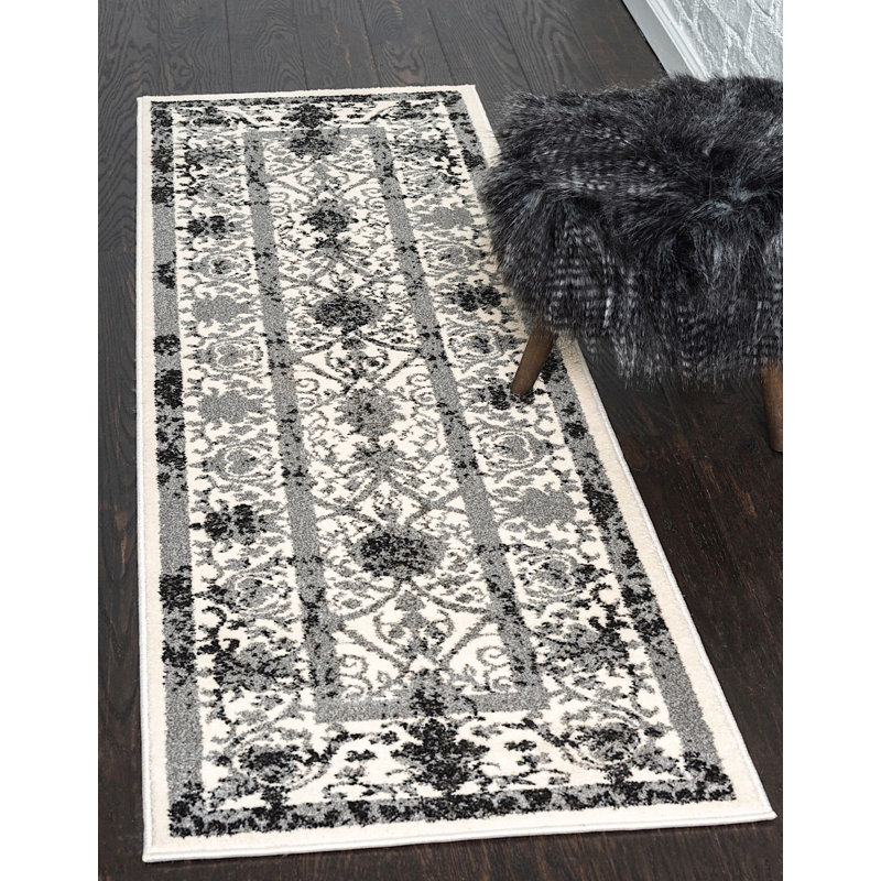 Amika Oriental Indoor Rug, Runner 2' x 6'