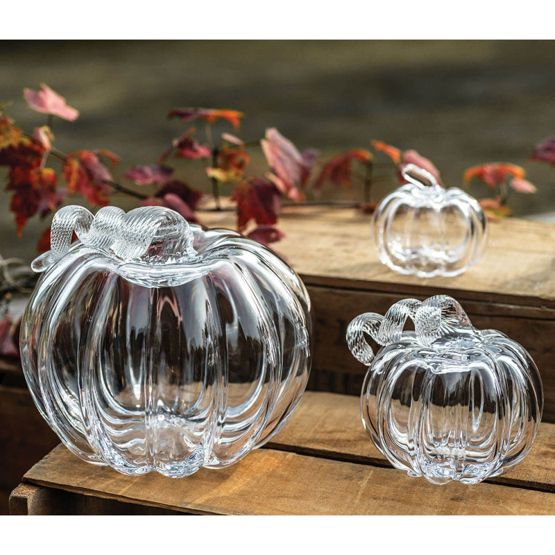 Pumpkin with a Twist, 8.75" H x 9.25" W x 9.25" D