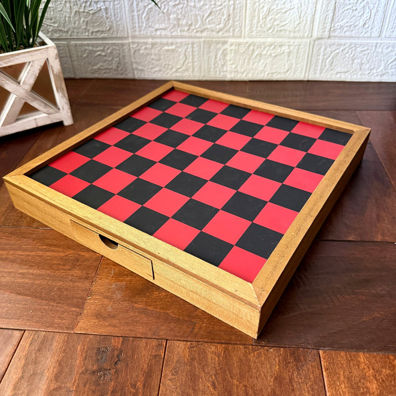 Jeu de damier rustique en bois de la baie de Chesapeake avec des pièces représentant un ours et des conifères, 32,4 cm de large