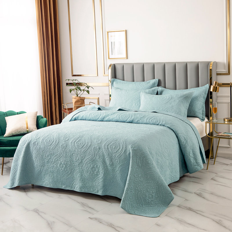 Sabel Cotton Blend Damask Quilt, Full/Queen Quilt + 2 Shams, Blue