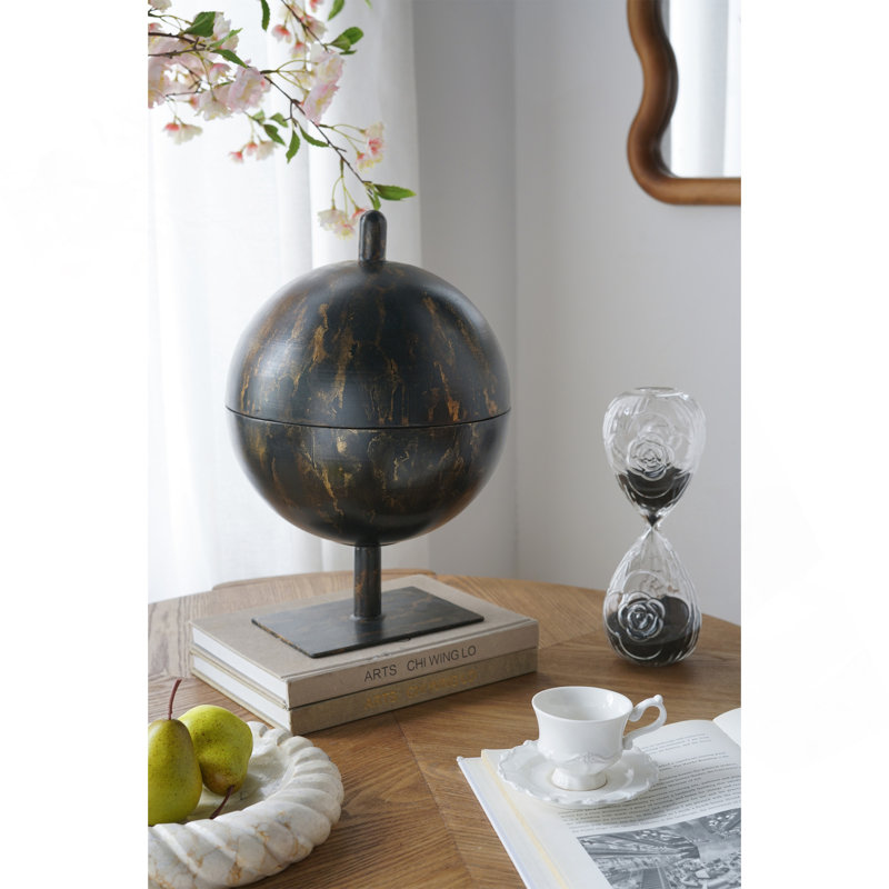 Plateau de sculpture orbe en fer noir et doré 9,8 x 9,8 x 14,6 po
